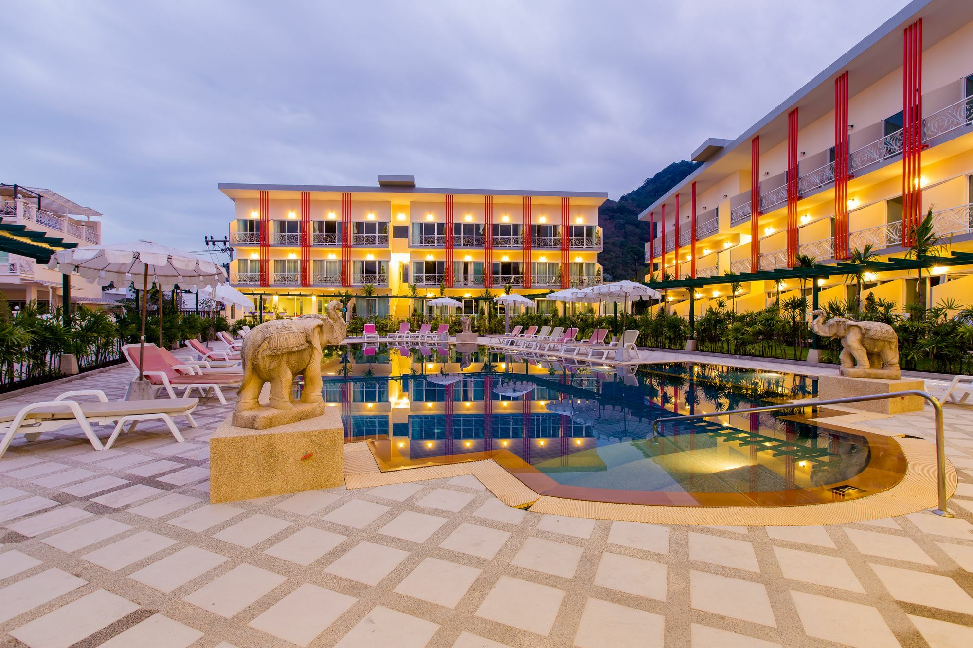 Trend Kamala Resort Luaran gambar